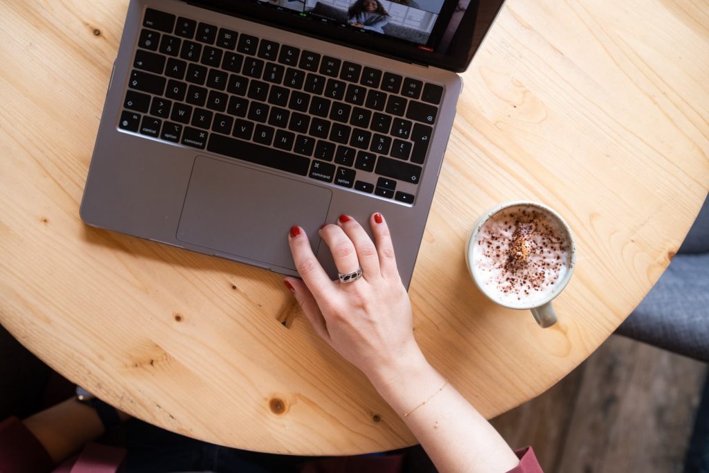 formation assistante digitale pour femmes